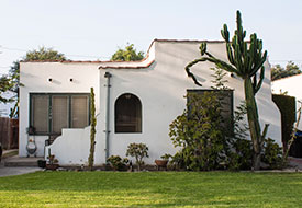 Residence (1926) 1120 E. Whiting Avenue